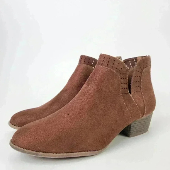 Arizona Julian Block Heel Booties - 9 - Picture 6 of 9